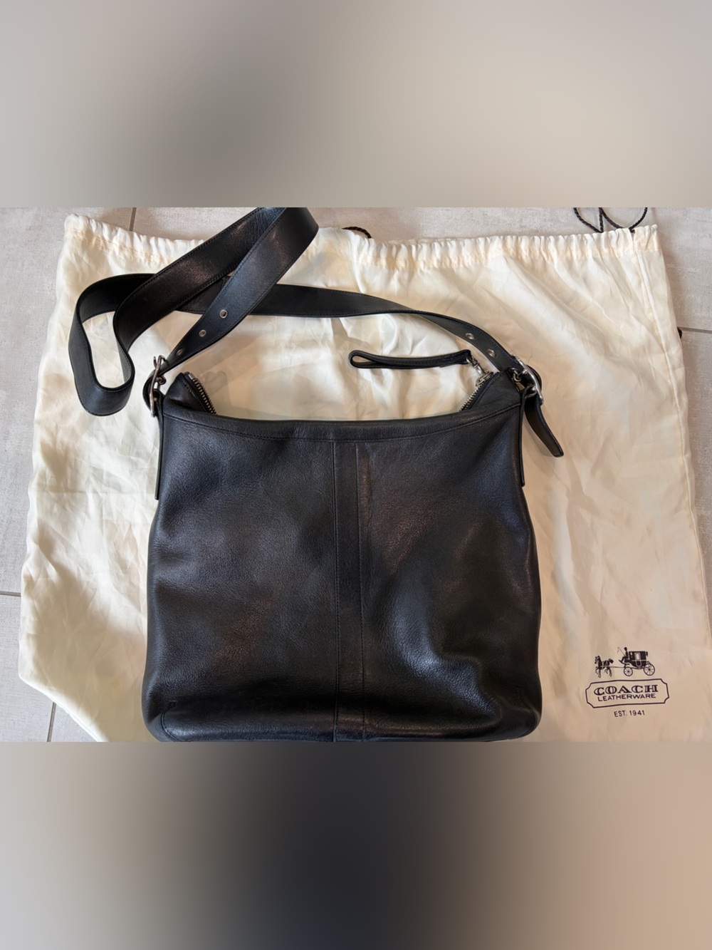 Coach Black Leather Hobo Messenger Bag purse